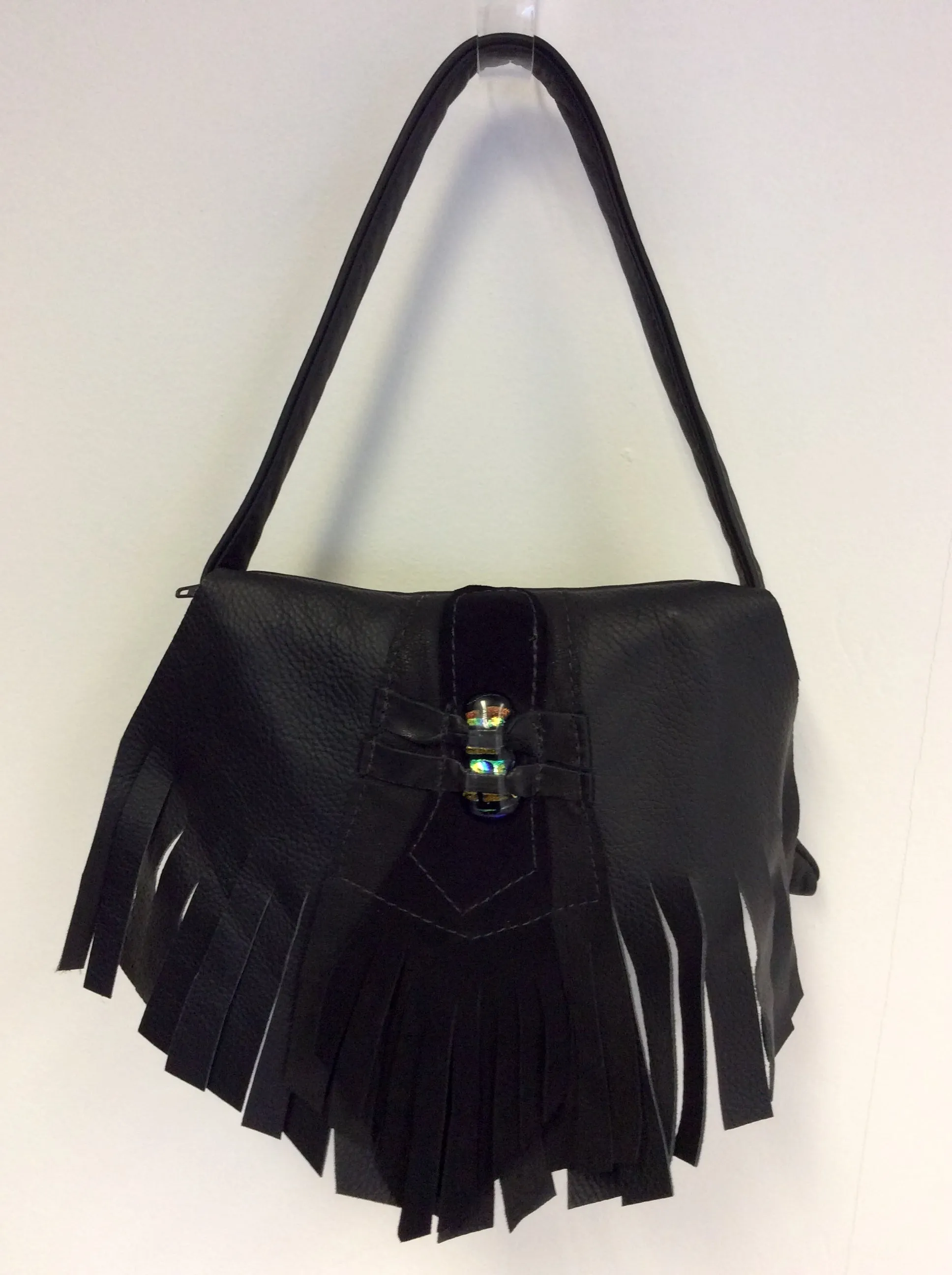 BRAND NEW KINGDOM BLACK LEATHER & SUEDE FRINGED HAND/ SHOULDER BAG