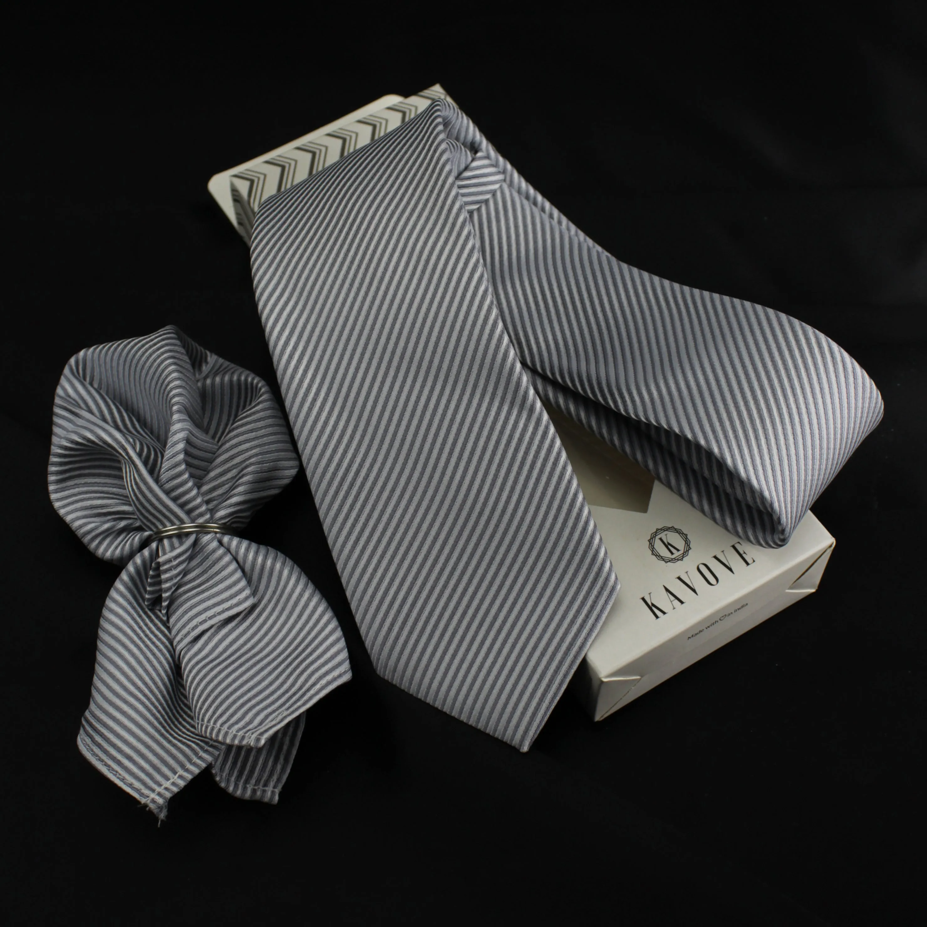 Kovove silver Striped Necktie and Pocket Square Gift Box