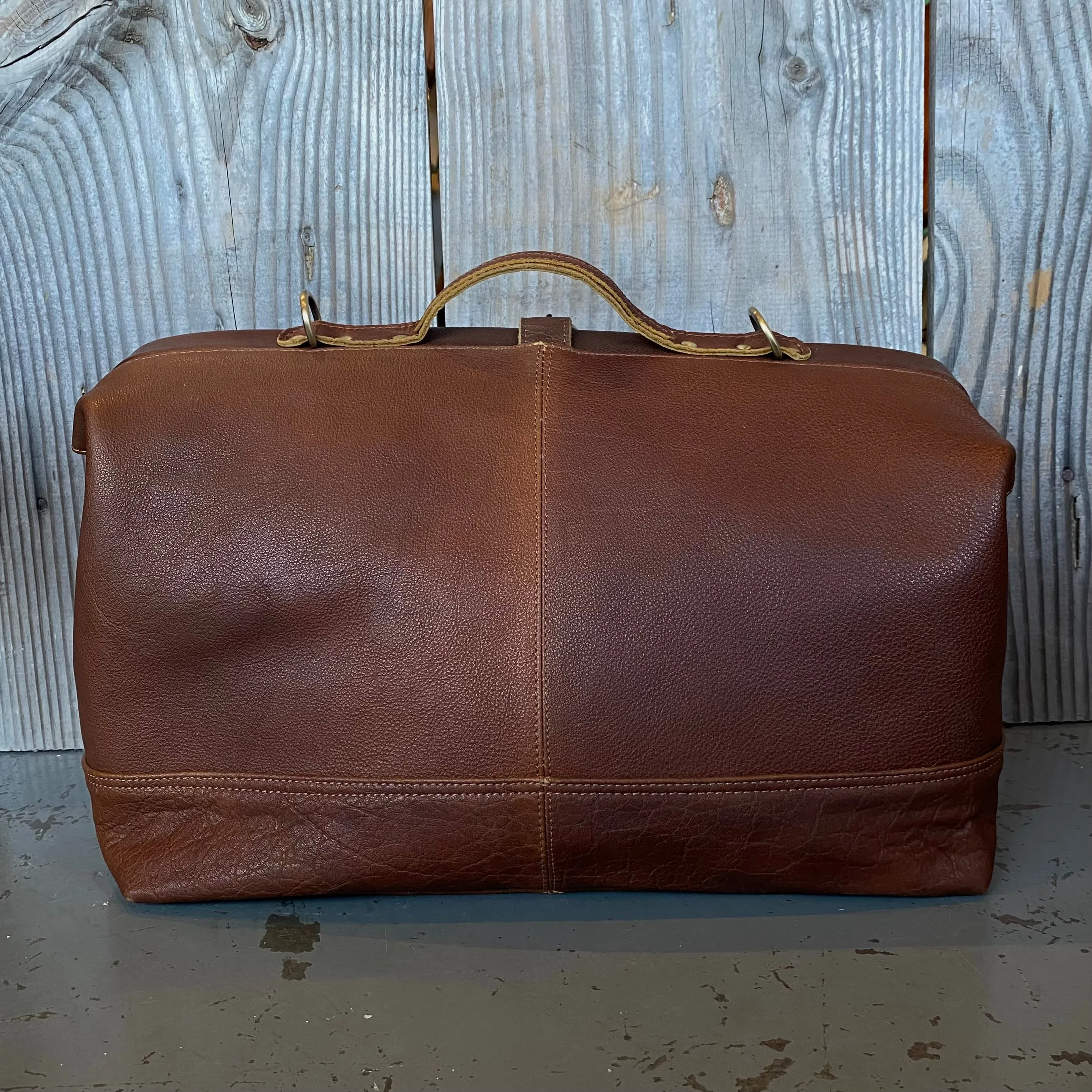 Large Vintage Gladstone / Doctors Bag