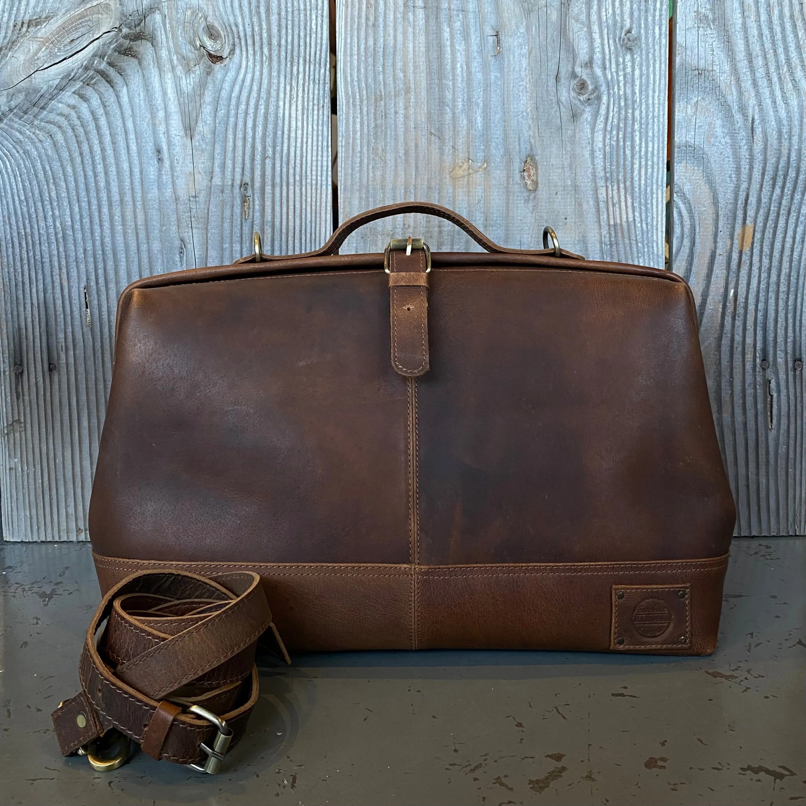 Large Vintage Gladstone / Doctors Bag