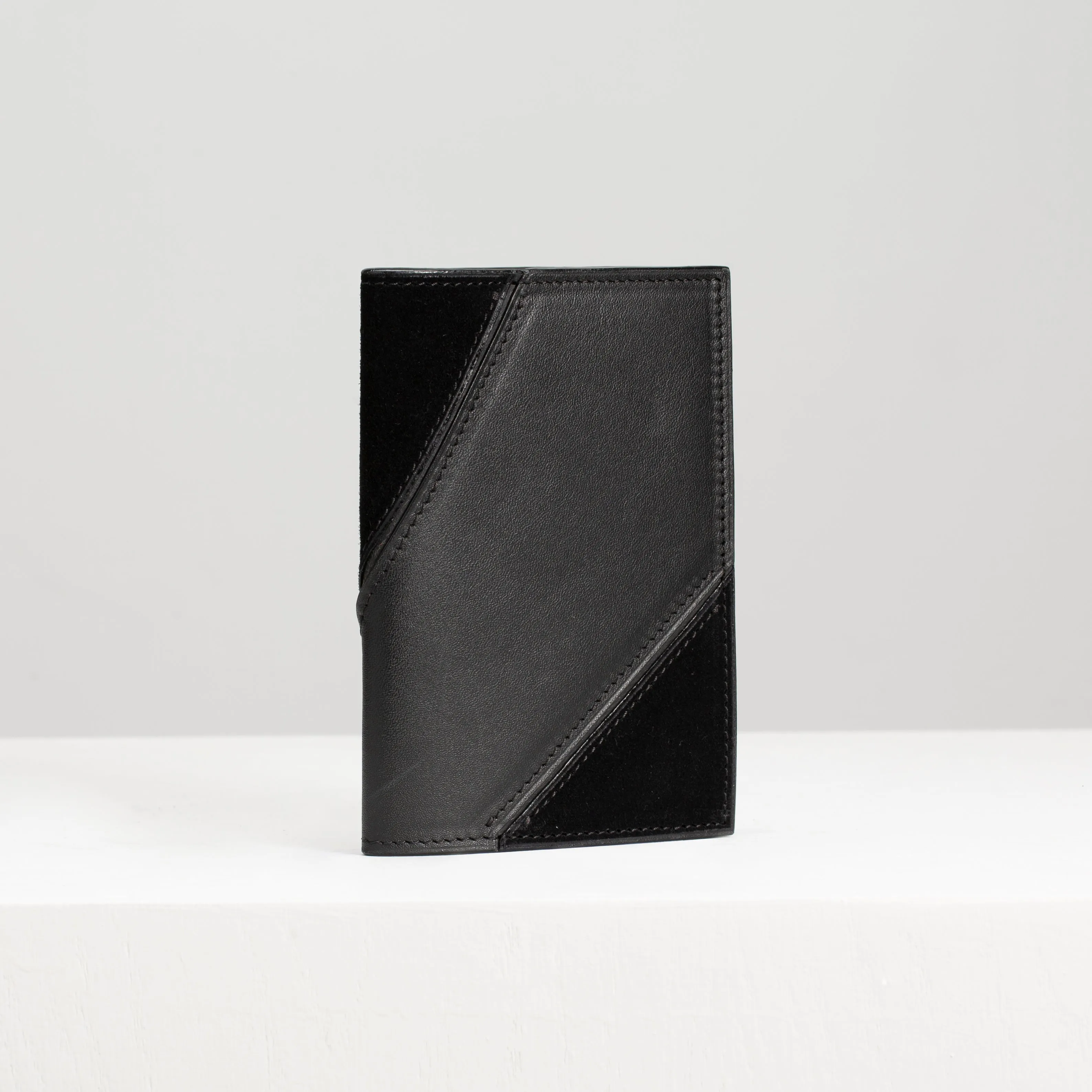 LUXEAL Passport Holder