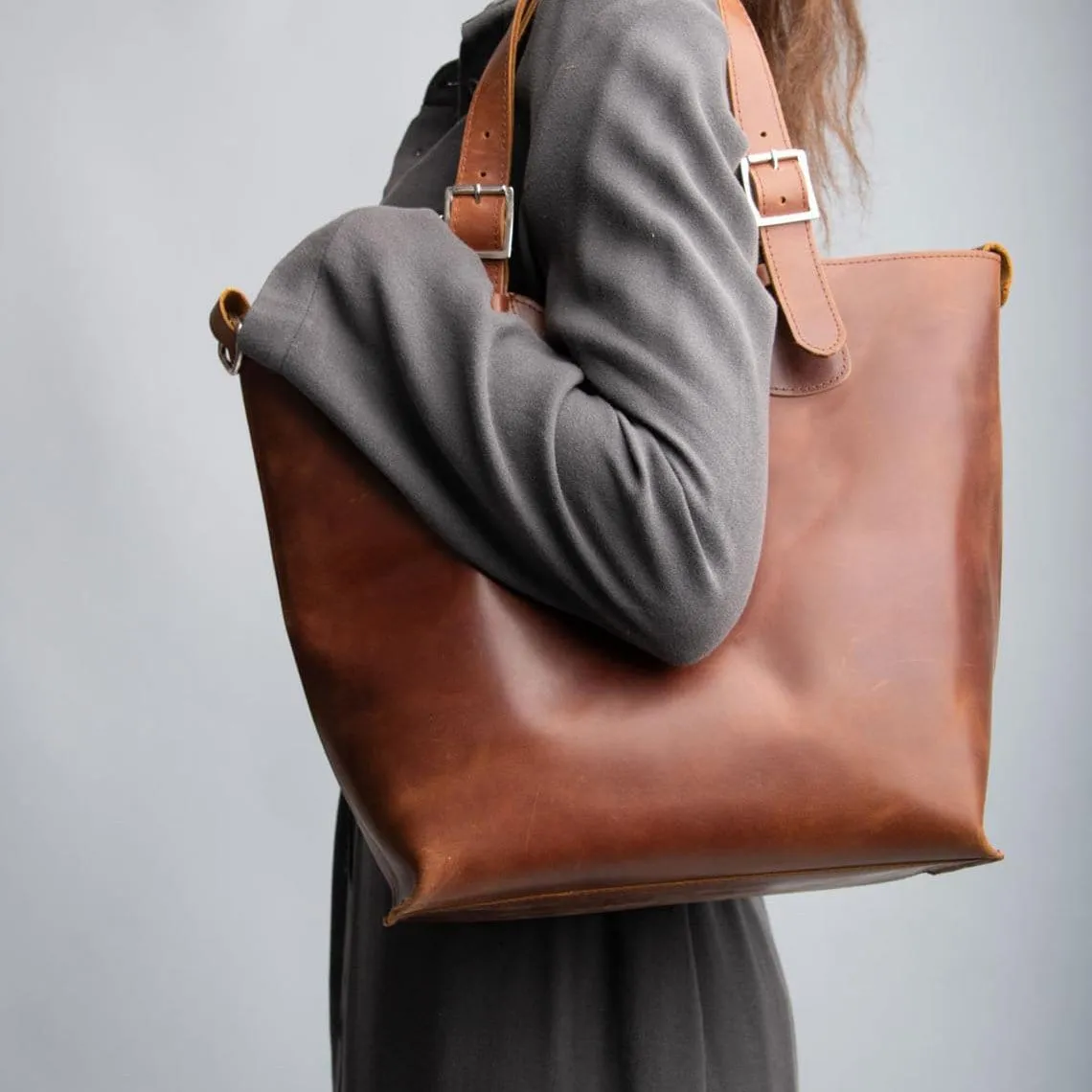 Minimal Leather Tote Bag