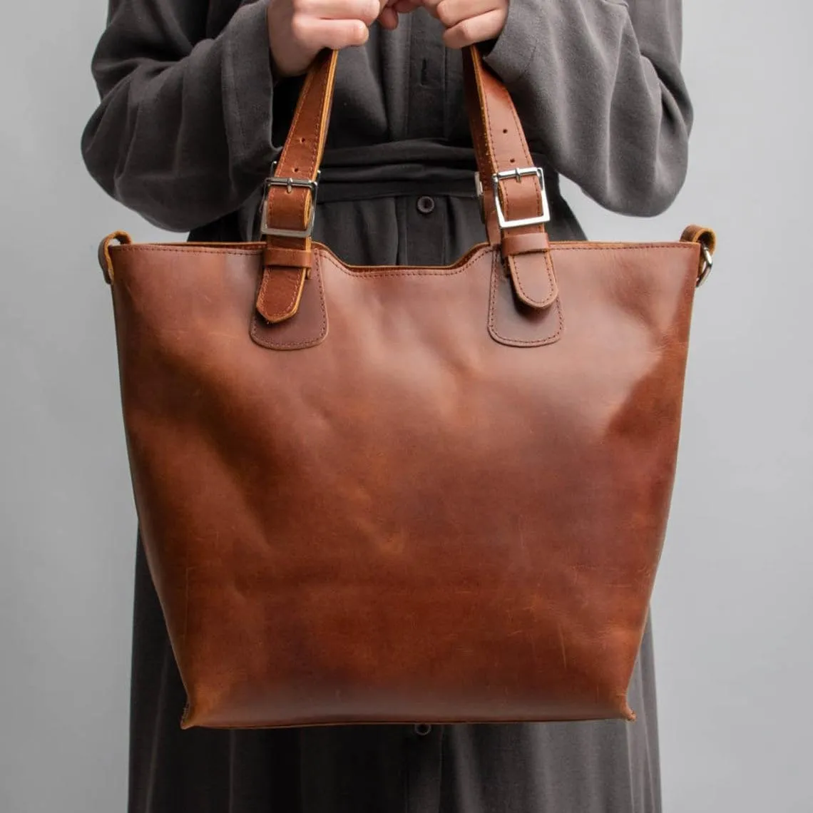 Minimal Leather Tote Bag