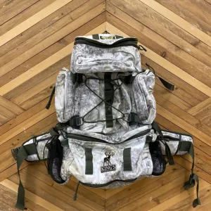 Mountain Top Kings-Mountain Top 2200 Backpack- MSRP $289: white Green Camo--