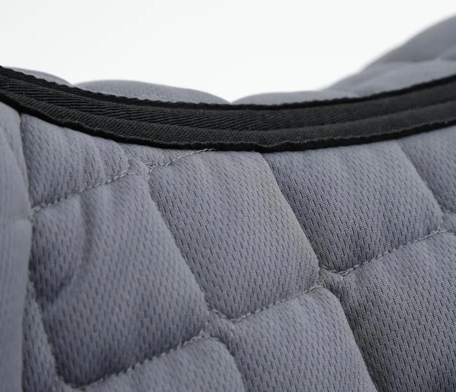 Non Slip Saddle Pad | BONUS Bag | PEI Azzure