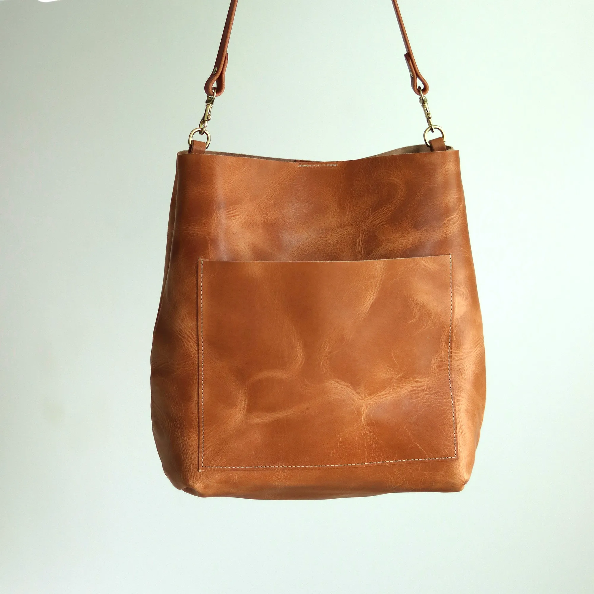 Summer SecondS Sale - Leather Day Bag - Honey Brown Pull Up