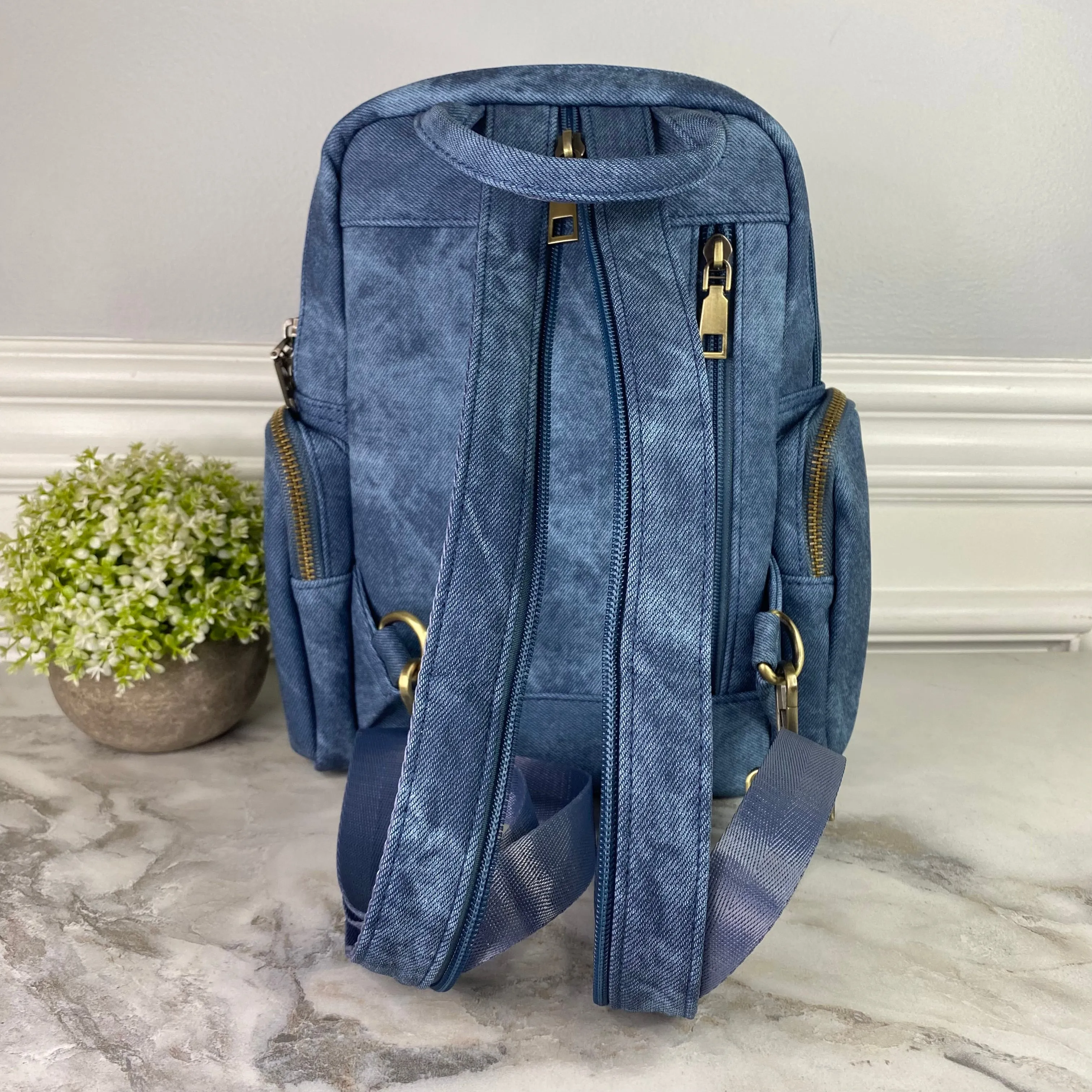 Sydney Denim 2-in-1 Sling   Backpack - Blue