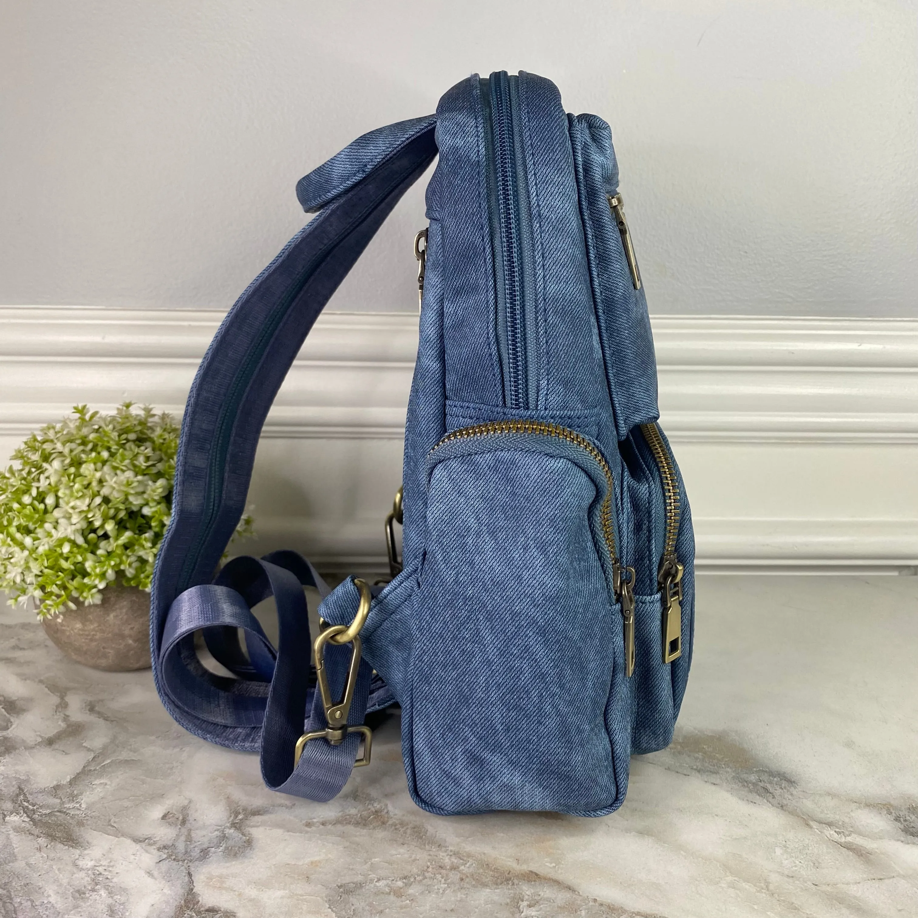 Sydney Denim 2-in-1 Sling   Backpack - Blue